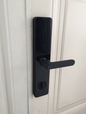 目前看来最新全面分析：雅洁智能门锁指纹锁怎么样，方便实用吗？