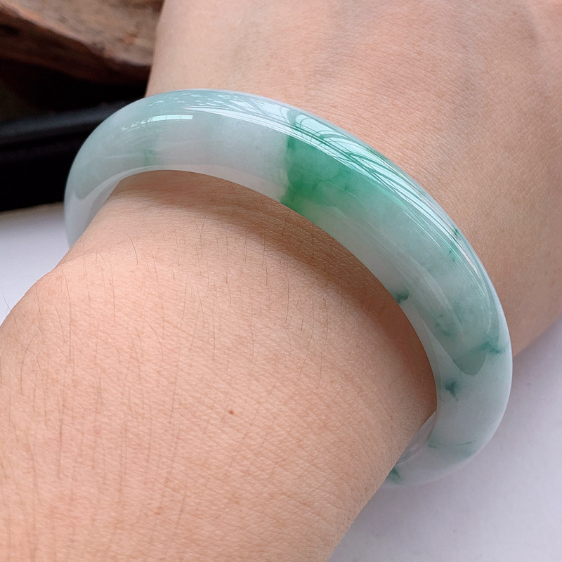 【57 58圈口】天然a货翡翠 冰糯种飘阳绿正圈手镯 57.63g