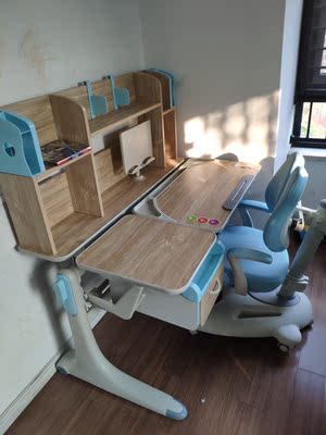 该如何选择?乐仙乐居儿童学习桌怎么样？有实体店吗?