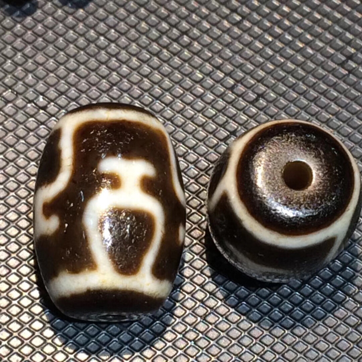 高油达洛宝瓶天珠