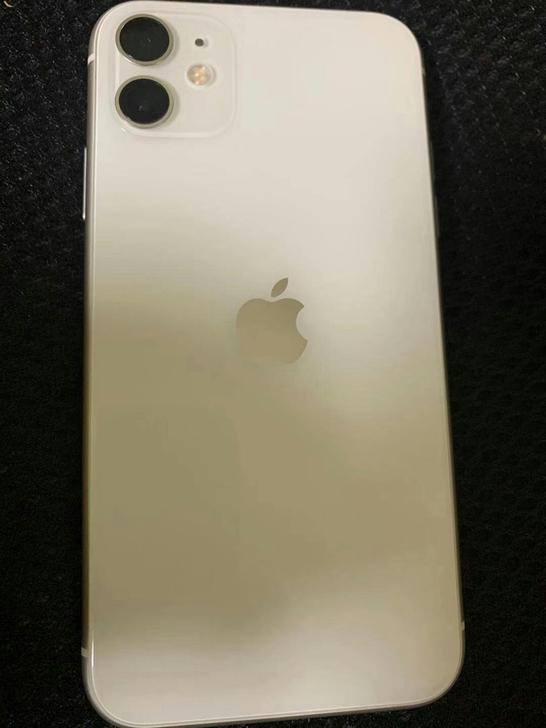 iphone11白色64