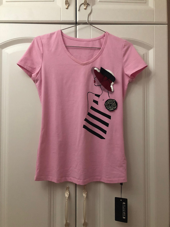哥弟粉色T恤，2码，全新，剪角