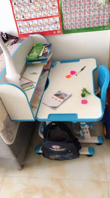 二胎爸爸经验谈:生活诚品儿童桌椅和护童哪个好?哪个材质好