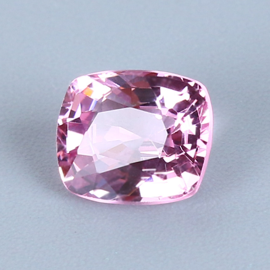 1.10克拉 天然粉色尖晶石裸石 - 拍卖