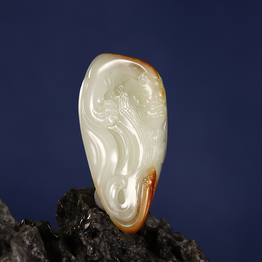 苏州名家仝杰作品《貔貅》和田玉籽料圆雕挂件苏工-苏州玉雕馆 a