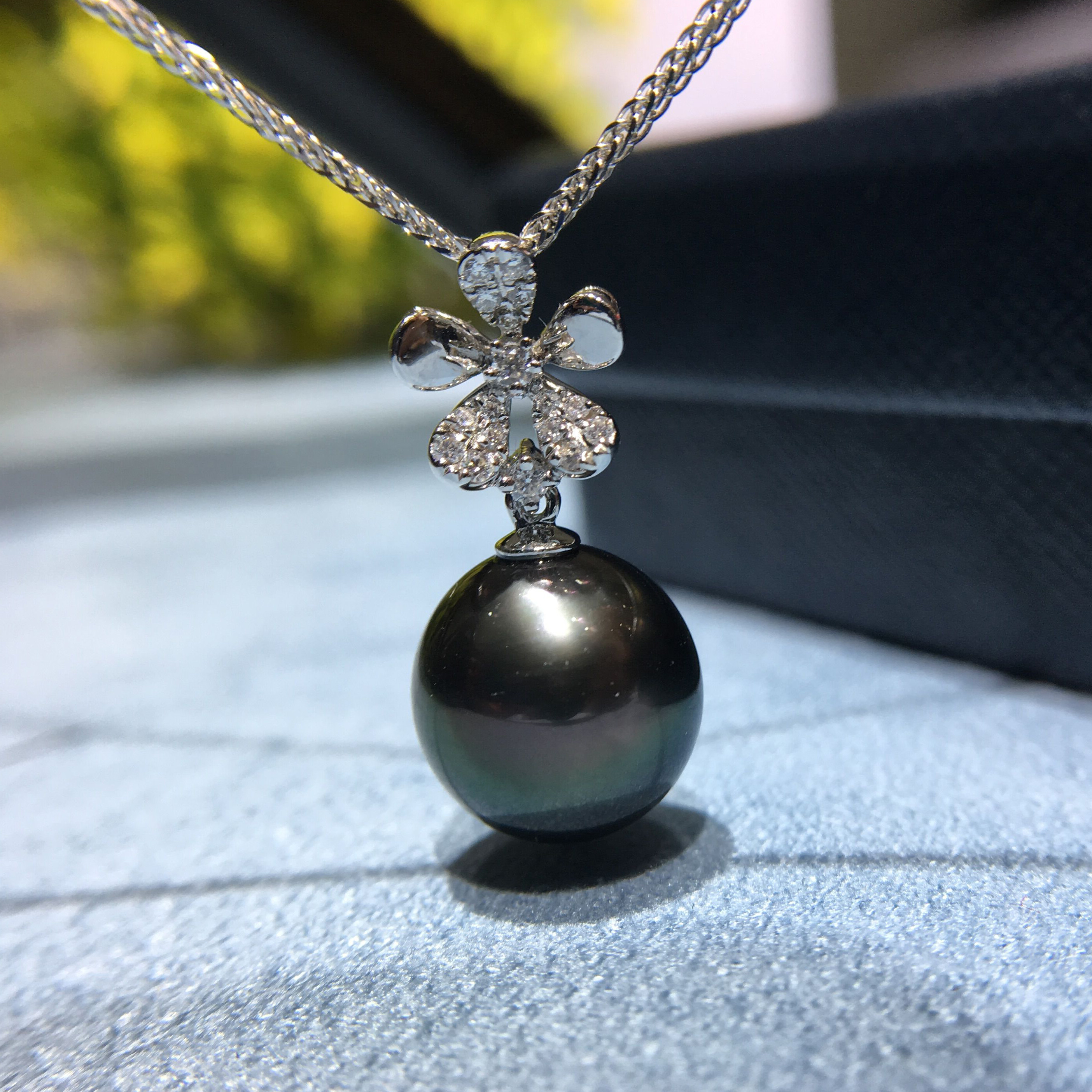 【大溪地黑珍珠】直径10-10.5mm18k金海水珍珠吊坠大