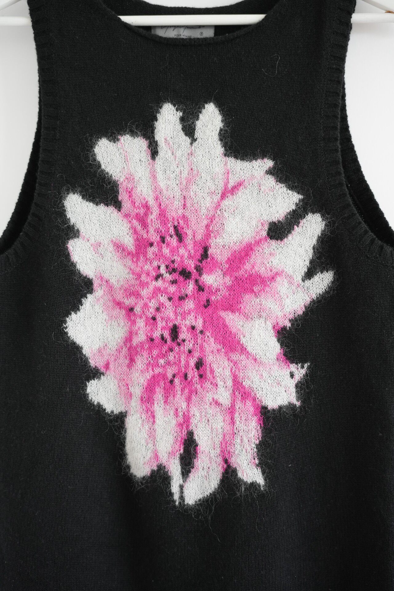 Yohji Yamamoto 21AW Flower Knit Vest — detail
