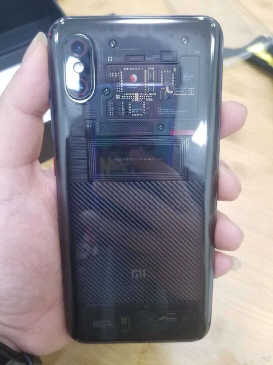 xiaomi透明版/小米8全面屏全网通4G手机。