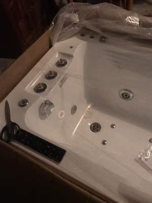 达尔文6001独立式人造石浴缸好用吗?斜躺能浸泡整个身体吗?