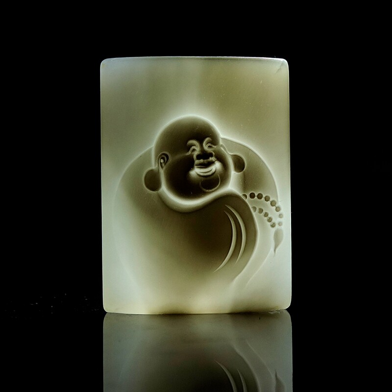 中国玉雕大师范德龙玉雕工作室拍卖作品 天然和田玉弥勒佛挂件