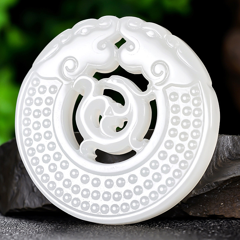 和田玉羊脂白玉仿古龙寓意龙行天下39.0965g