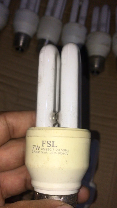 FSL2U7W节能灯暖光灯，冷光灯，单位搬家换下来的