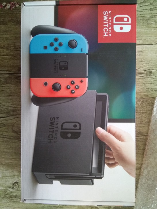 便宜出个switch，不可破解。箱说全。