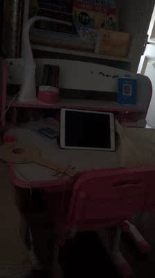 很想知道乐仙乐居儿童学习桌实木书桌怎么样?对孩子有帮助