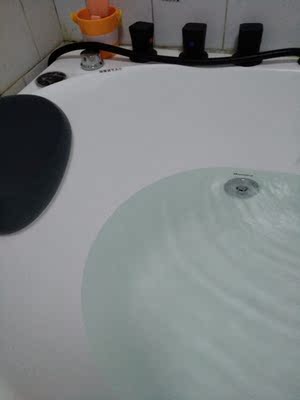 欧凯伦双人情侣扇形按摩浴缸好用吗?空间够不够大?