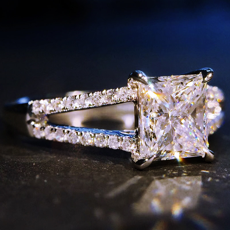 gia证书0.50ct h色 vs2净度 送18k金 公主方形 钻石戒托