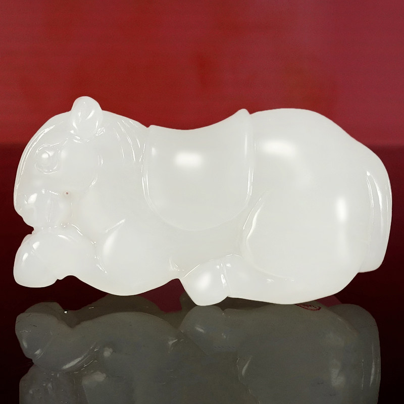 苏州玉雕名家陈宇光作品【一马当先】细腻油润和田玉唐马挂坠44g
