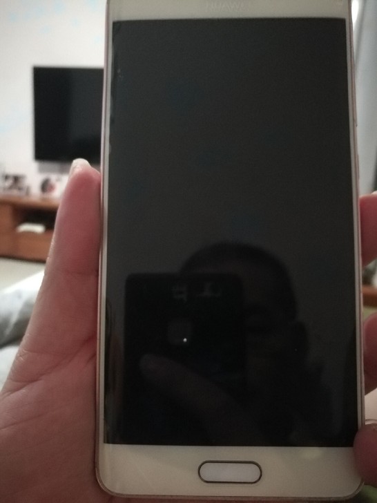 mate9pro4 64G，粉色，一切功能正常。成色如图