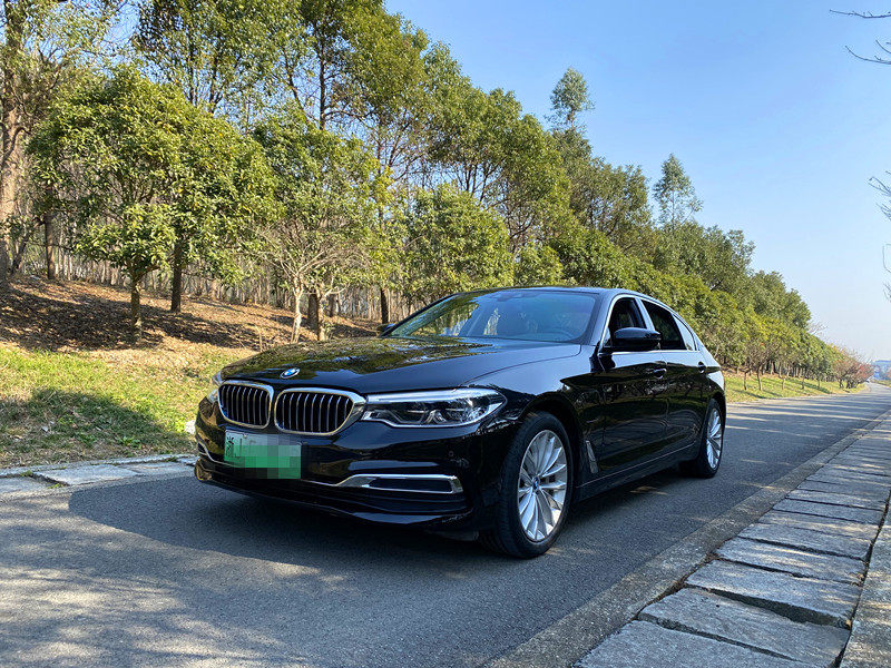 宝马530le19年网络拍卖公告