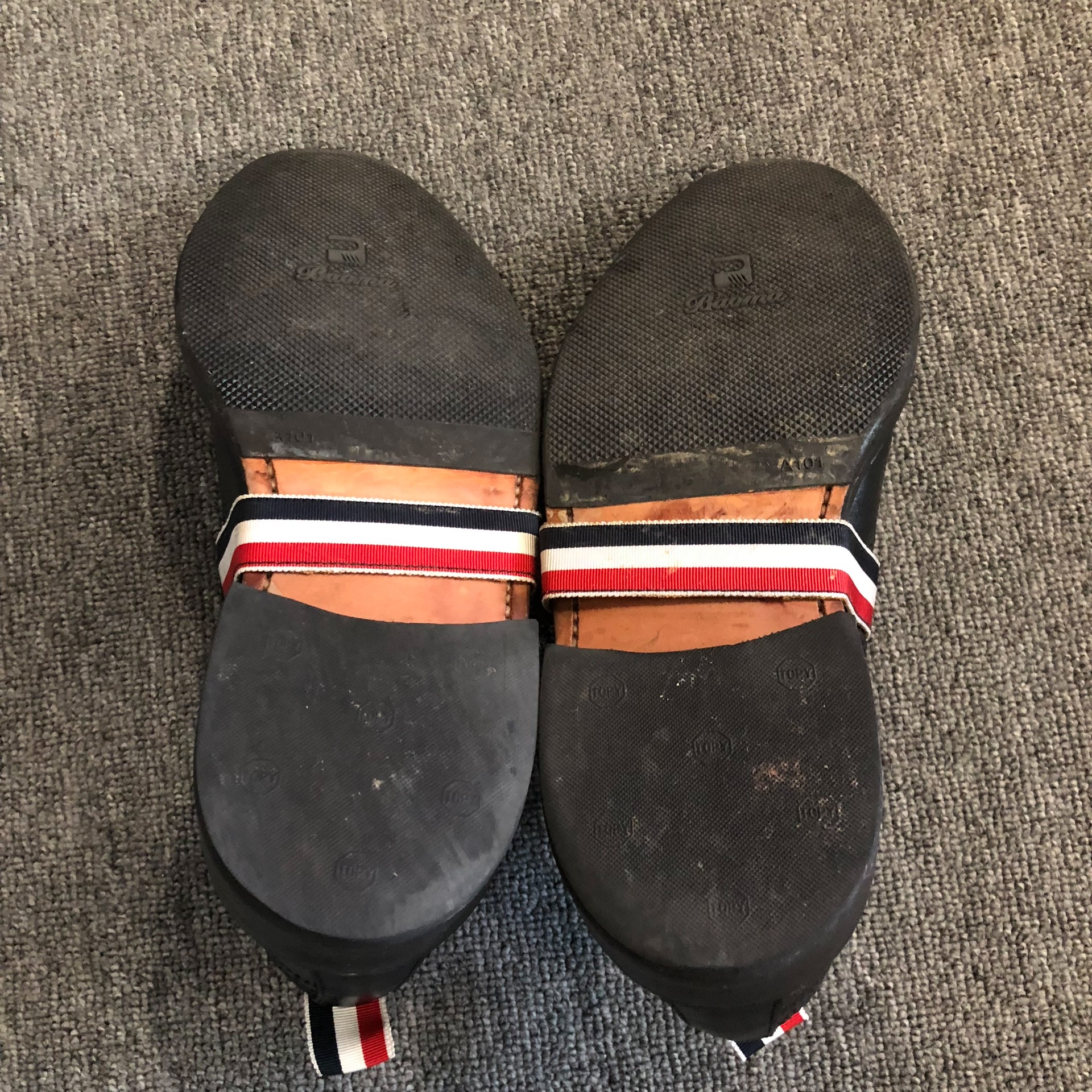 Thom Browne TB Brogue Leather Shoes — back