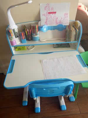 很想知道乐仙乐居儿童学习桌实木书桌怎么样?对孩子有帮助