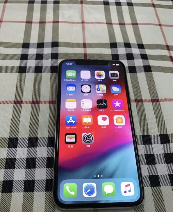 iphone苹果x银色256g国行无拆修成色99新，