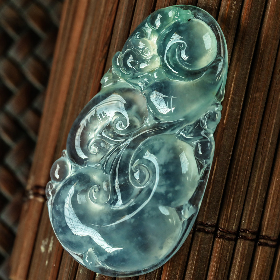 【拍卖】老坑木那雪花棉精雕玉石吊坠缅甸a货翡翠如意挂件 6.99g