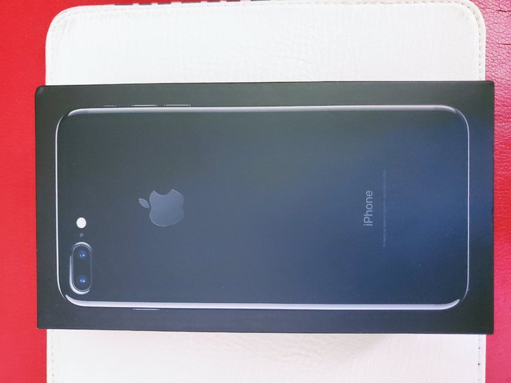 全新原装苹果iphone7plus手机盒子，128G亮黑版