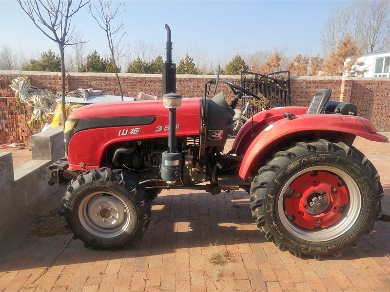 曹春辉所有的车牌号为蒙05-f9473的山拖354轮式拖拉机 - 司法拍卖