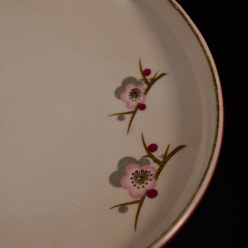 日本回流 白瓷梅花写意赏盘 老物件