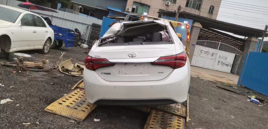 二手拆車件雷凌