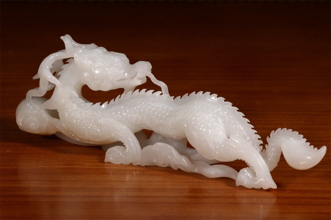 【超级捡漏】 k 822 旧藏老和田玉龙腾祥云摆件