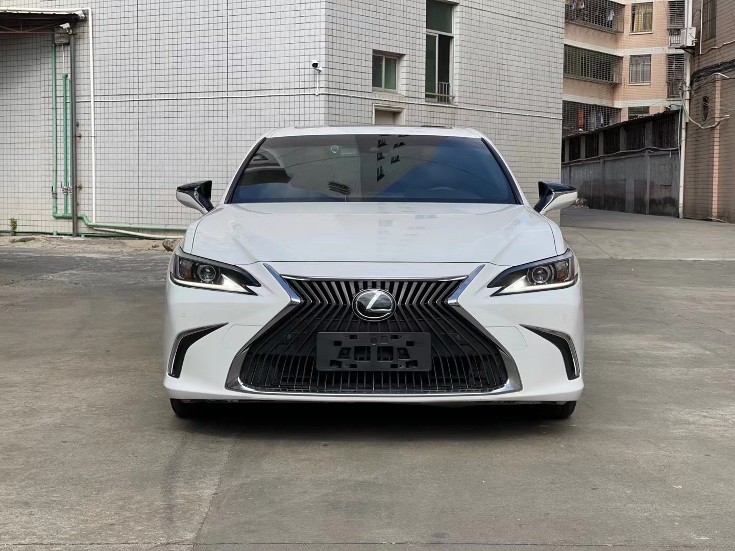 18年11月豪华版雷克萨斯es200h一手车原版车况带