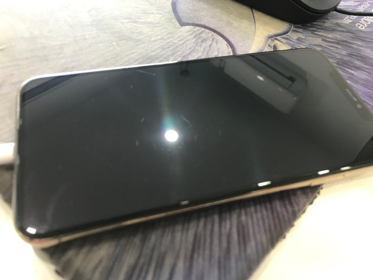 iPhonexsmax64g国行全网通双卡金色，原装机无