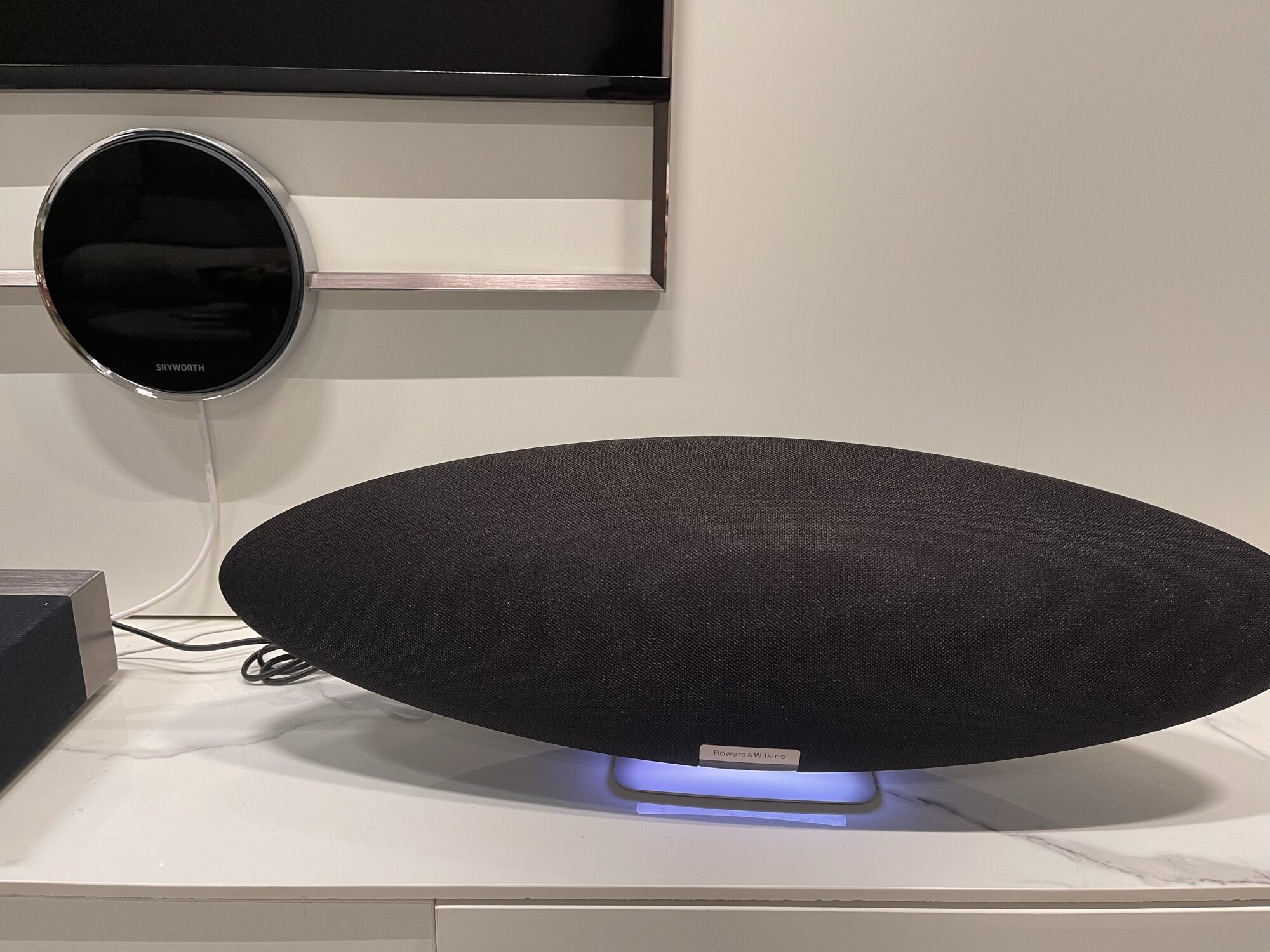 宝华韦健齐柏林飞艇五代蓝牙音箱小众高端音箱经典家居好物