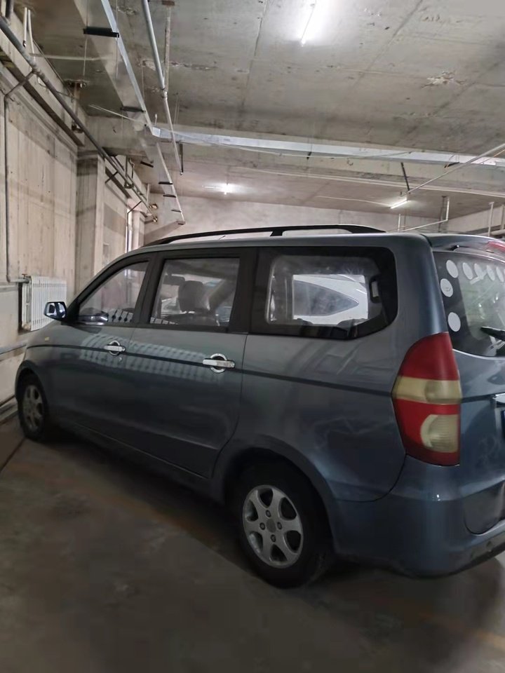 五菱宏光2011款 lzw6431mf小型客车网络拍卖公告