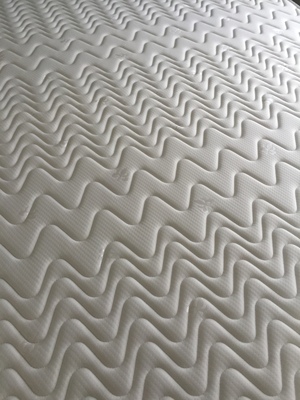 【揭秘】真实说下雅兰乳胶床垫怎么样，是天然的吗？真的有味道吗