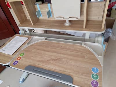 想给孩子买一款香奈雅轩儿童书桌怎么样？质量好不好？