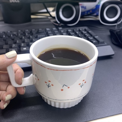 经常买挂耳咖啡自己冲泡,简易版手冲,方便又便宜,适合办公室一族