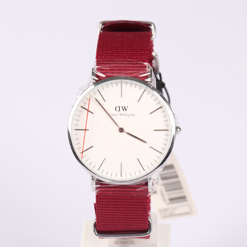 29【99新 未使用】dw丹尼尔-惠灵顿dw手表男女36mm