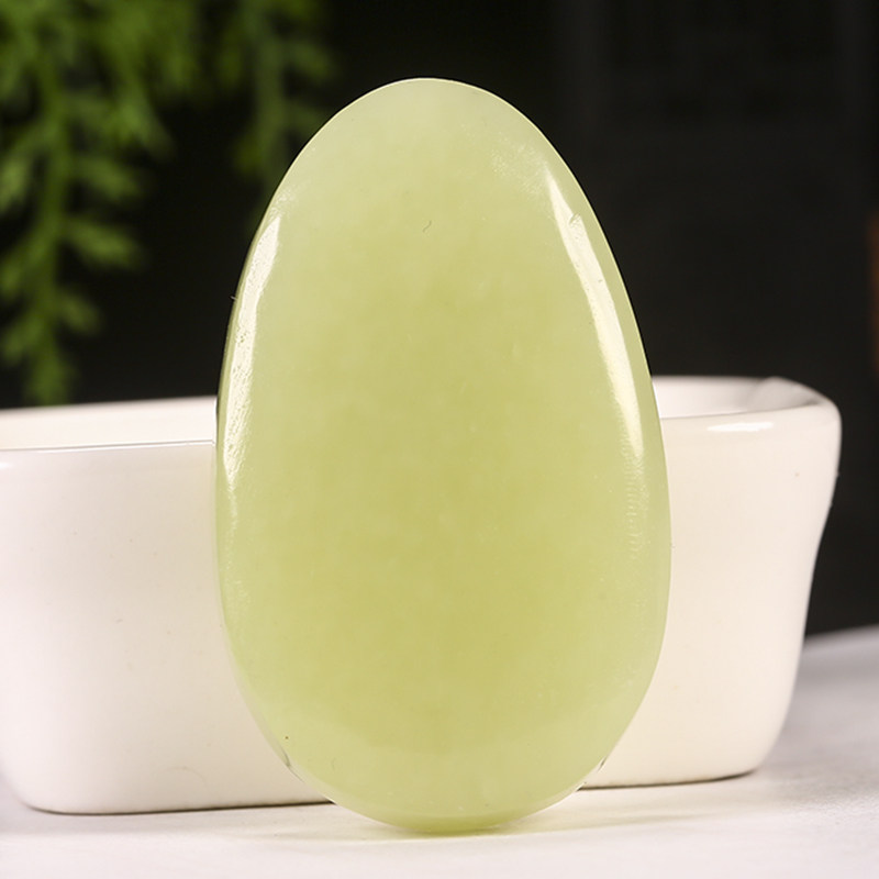 新疆若羌鸡油黄和田玉黄玉观音挂件 料子油润 重30.82克