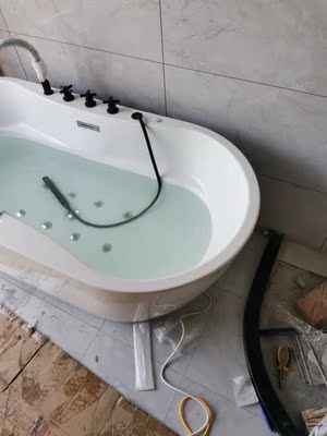 发帖和大家咨询下，果敢蛋形亚克力独立式简约浴缸好用吗?