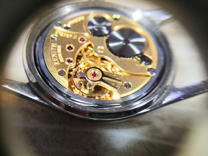 修钟表腕表机械表石英表维修保养。