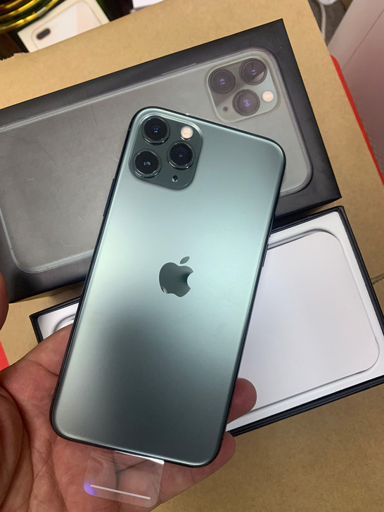 iPhone11ProMax64G全网通关注我，美版有锁卡