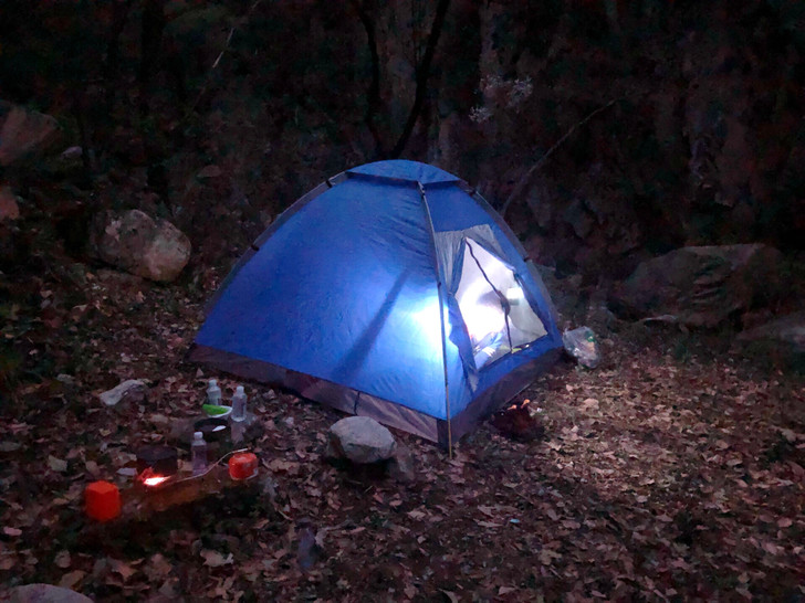 诺可文三人帐篷，防水、防风，2.2Kg，容量比较大，重量轻，
