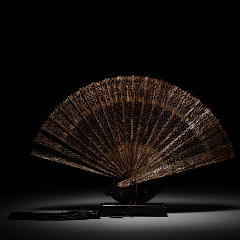 【精选放漏】加里曼丹沉香扇子 香韵纯正 收藏送礼 居家办公摆设