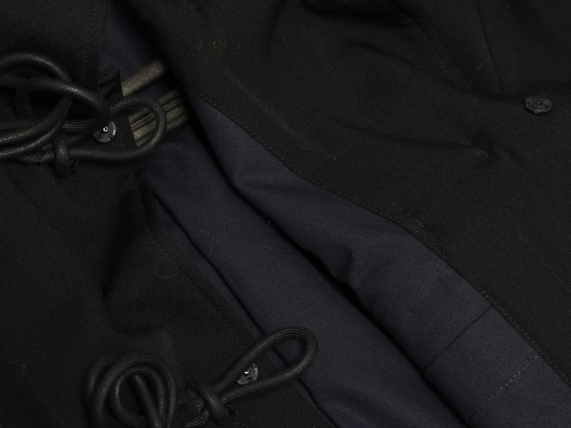 Yohji Yamamoto 2019AW Asymmetric Coat — label