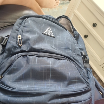 卡拉羊双肩包的价格是多少?性价比高吗?