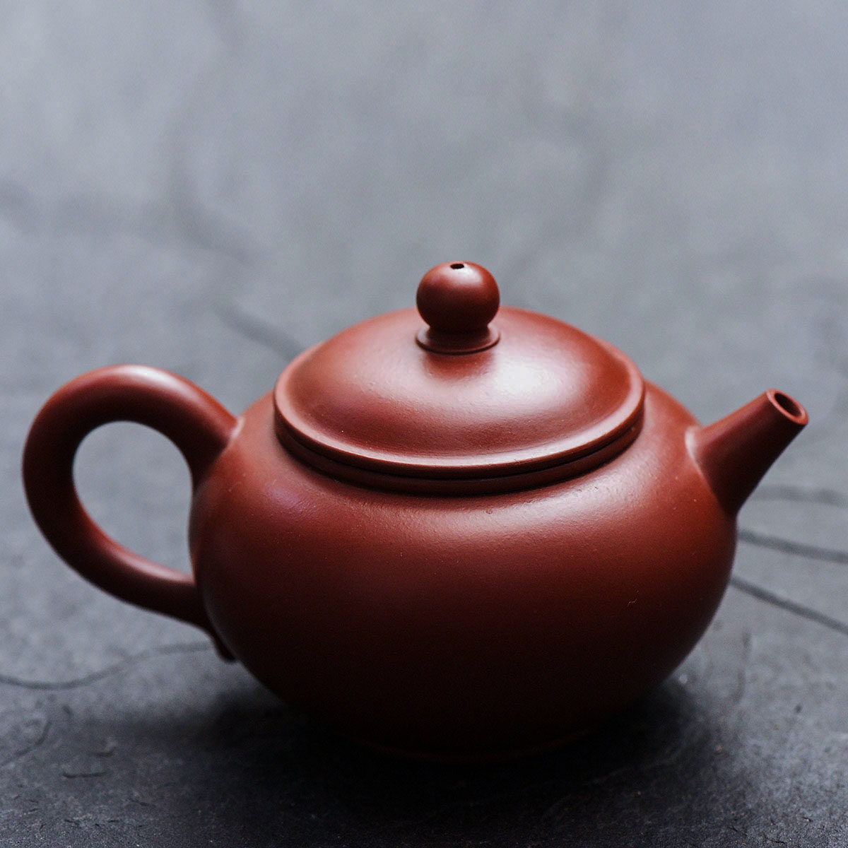 云南朱泥红陶壶 手工制作水平壶 功夫茶壶