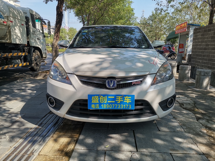 老板换新车一手精品私家车，提速快节油市区跑三毛多一公里，珍珠